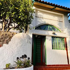 https://cueva-el-retamar.in-canary-islands.com
