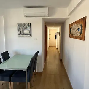 https://apt-acogedor-apartamento-en.hotelsinnerja.org